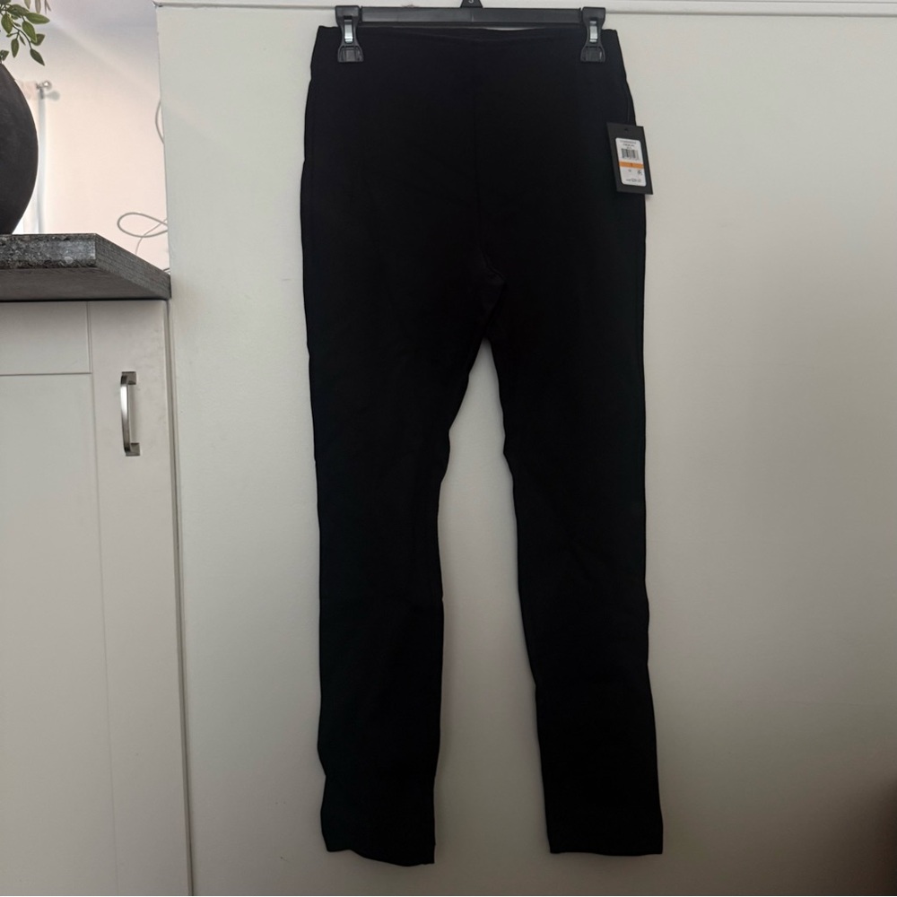 Slim leg pull on ponte pant